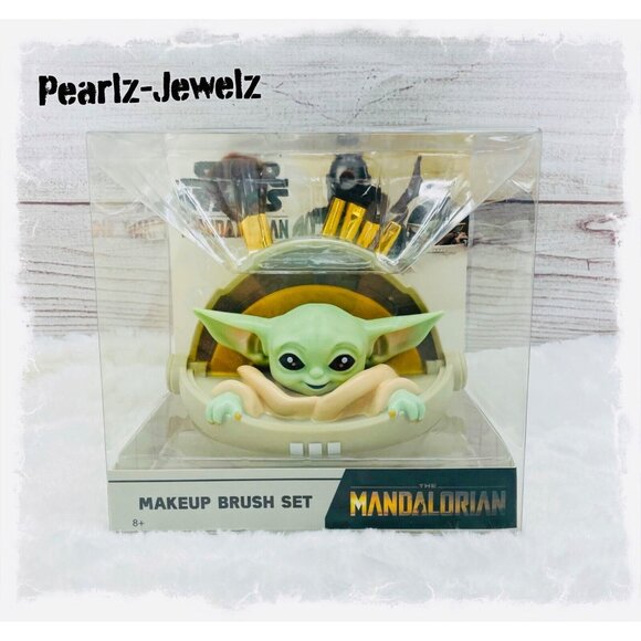 Loungefly Mandalorian Star Wars Yoda 5 Pc Makeup Brush Holder Case Set